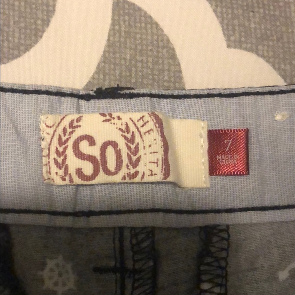 Shorts - Picture 2 of 2